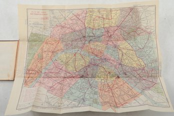 Plan De Paris Par Arrondissement: Nomenclature Des Rues Avec La Station Du Metro La Plus Proche,
