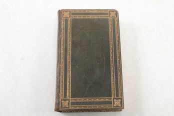 Binding, La Henriade, Poeme, Avec Les Notes Et Les Variantes Suivi De L'Essai Sur La Poesie Epique,