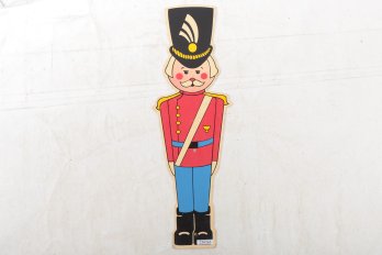 Vintage Red Soldier Outdoor Yard Decoration (Plastic)
