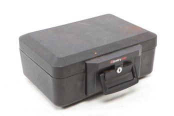 SentrySafe Fireproof Chest R4132 W/Key