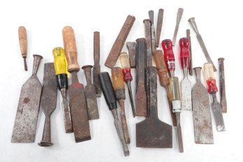 Assorted Grouping Of Chisels