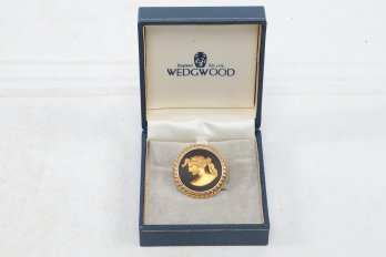 Vintage Wedgewood Cameo Broch/Pin In Original Box