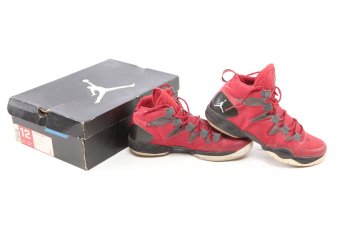 Rare Nike Sneakers Air Jordan XX8 SE Red Size 12 W/ Original Box Used.
