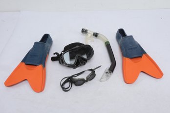 Speedo Size 8-9 L Flippers And Snorkel