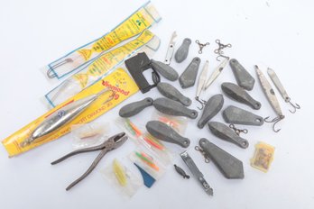 Salt Water Fish Lure And Tackle Lot