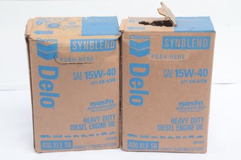 Chevron Delo 400 XLE SB SAE 15W-40 Two 5 Qt Contaners