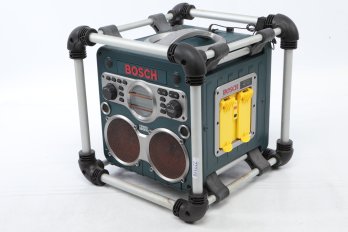 Bosch  Worksite  Power Box FM Radio, Bluetooth, Battery Charger