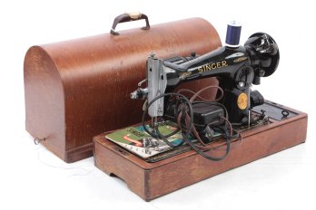 Vintage 1955 Singer Sewing Machine W/Tavel Case & Extras