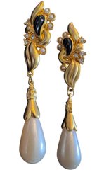RUNWAY Couture 1990s Gold Tone & Faux Pearl Teardrop Clip On Earrings