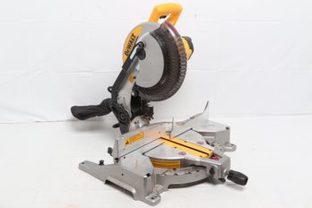 Dewalt 10in Compound Single Bevel Miter Saw