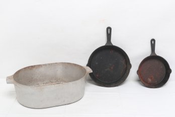 Group Of Vintage Cast Iron Skillets And Aluminum Wagner Magnalite 4267-p Dutch Oven Pot