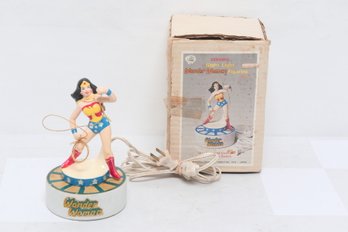 Vintage 1978 Made In Japan Wonder Woman Ceramic Night Light