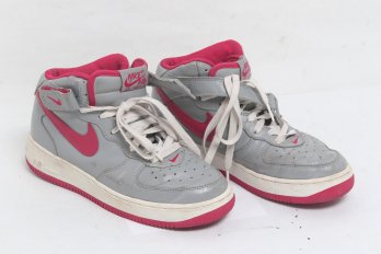 Nike Air Force 1 Size 6Y