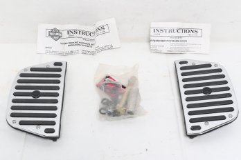 Pair Of Harley - Davidson Footrests Pedals - New
