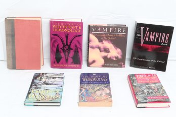 Lot Of Books About Witchcraft Vampires And Werewolf's