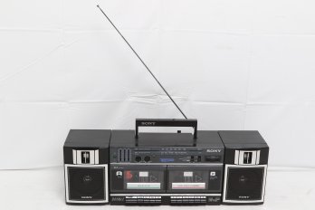 Vintage Sony Model CFS-w380 Boombox/portable Stereo (tested)