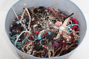 25lb Of Mixed Costume Jewelry And Watches