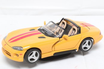 Bburago 1:18 Scale Diecast Model Of A Dodge Viper RT/10 In Yellow