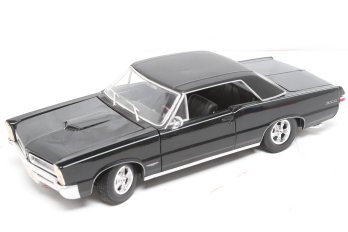 Maisto 1:18 Scale Special Edition Diecast Model Of A 1965 Pontiac GTO Hurst Edition  In Black