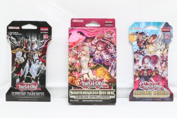 Yugioh 1st Ed Beware Of Traptrix Trading Cards Game Structure Deck Plus 2 Booster Packs - New