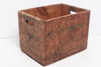 Antique 'clicquot Club' Wood Advertising Shipping Crate (16.5' X 12.25' X 12.5')