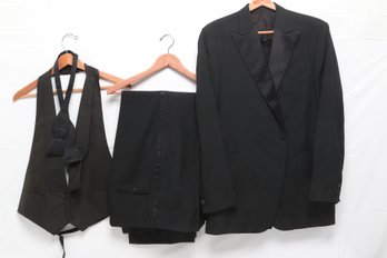 Brooks Brothers Tuxedo Suit Size 44L