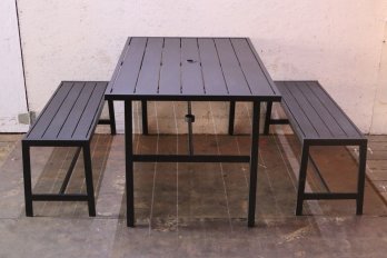 Powder Coated Steal Picknick Table & Benches (48'long X 31.5'wide X 28'tall)