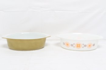 2-vintage Pyrex Casserole Dishes