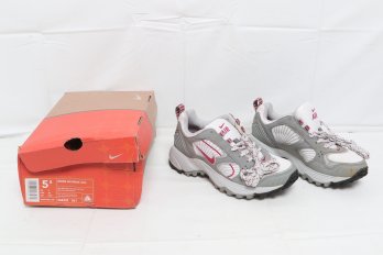 Vintage Nike  WMNS Air Ridge ACG Sneakers Size 5.5 With Box