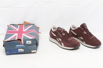 Vintage Reebok Classic Men Sneakers Size 9.5 With Box