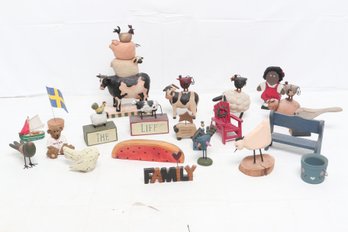 Collection Wood Folk Art Decorative Items