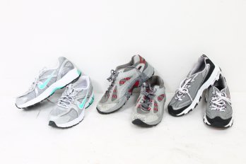 Group Of 3 Men's Sneakers From Nike, Sketchers, Montrail Size 9.5