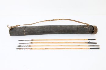 Antique Native Indian Quiver With Arrows