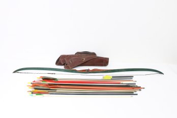 Vintage Bow With Arrows And Quiver