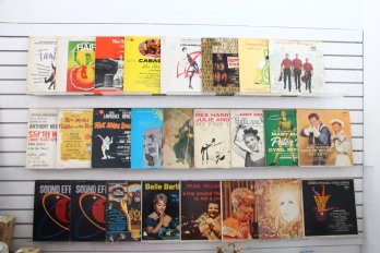 Group Of Vintage LP33 Vinyl Records - Mostly Musicals And Other Genre