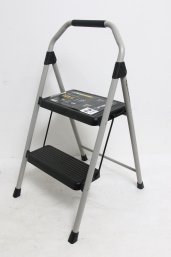 NEW 2-step GORILLA LADDER 225lbs Capacity