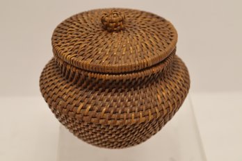 Handwoven Lidded Wicker Basket Jar With Knob Finial Lid