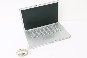 APPLE MacBook Pro 15' A1211 Laptop Computer