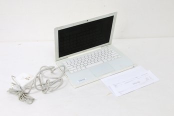 APPLE MacBook A1181 Laptop Computer - See Images For Specs And Battery Performance