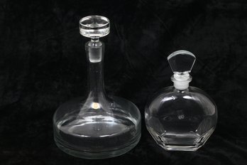 Pair Of Beautiful Glass Decanters With Toppers - Luigi Bormioli Made In Italy And Taller Made In Romania