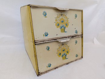 Vintage Tin Litho Bread Box