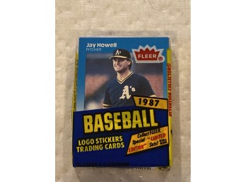 1987 Fleer Baseball Cello Pack Don Mattingly Showing
