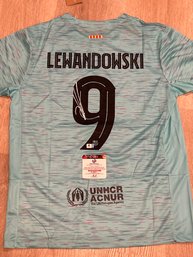 Robert Lewandowki Autographed Jersey With COA