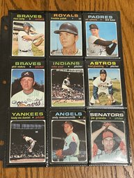 Lot Of (18) Assorted 1971 Topps Baseball Cards