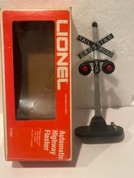 Lionel 6-2154 Automatic Highway Flasher Railroad Crossing Signal In Box O Scale