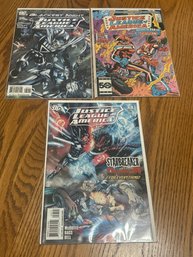 Lot Of (3) Justice League Comic Books