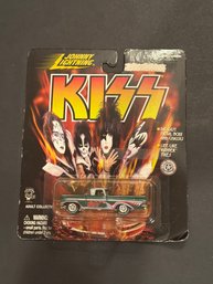 Johnny Lightning Kiss Car