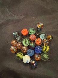 Marbles Lot Of 25