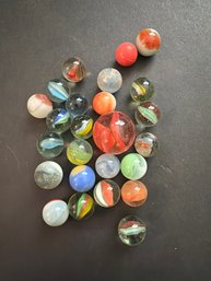 Marbles Lot Of 25