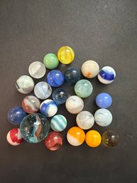 Marbles Lot Of 25